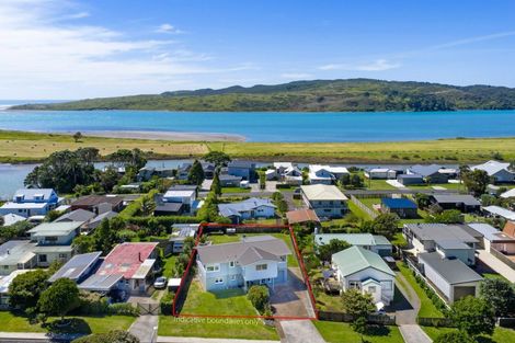 Photo of property in 19 Taipari Avenue, Raglan, 3225
