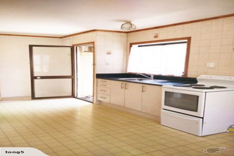 Photo of property in 29 Fairdene Avenue, Henderson, Auckland, 0610