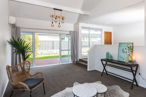 Photo of property in 19 Camelia Place, Islington, Christchurch, 8042