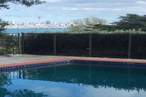 Photo of property in 58 Colonial Road, Birkenhead, Auckland, 0626