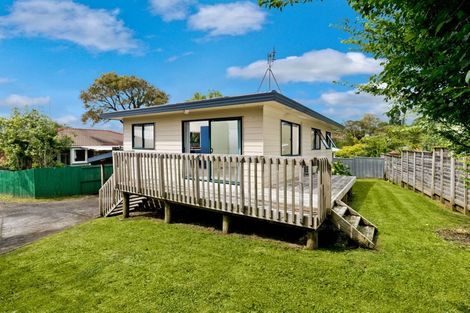 Photo of property in 12a Firle Place, Green Bay, Auckland, 0604