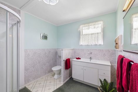 Photo of property in 1/12 Ambury Place, Merrilands, New Plymouth, 4312