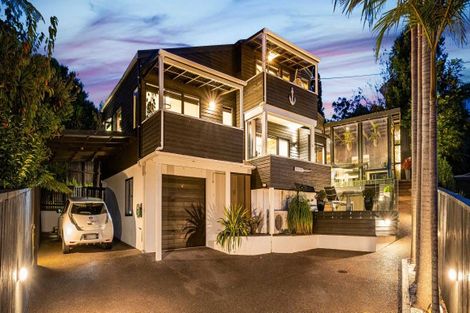 Photo of property in 1/22 Manuwai Road, Torbay, Auckland, 0630