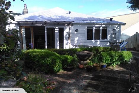 Photo of property in 35 Rimu Road, Kelburn, Wellington, 6012