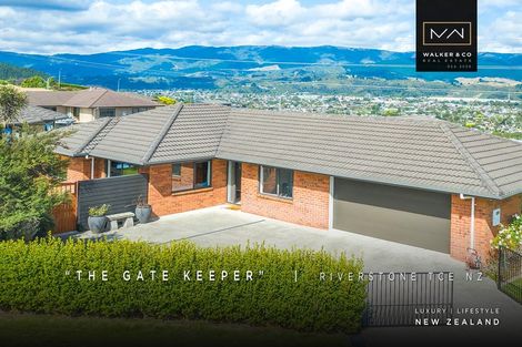Photo of property in 48 Percy Kinsman Crescent, Riverstone Terraces, Upper Hutt, 5018