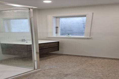 Photo of property in 16 Raroa Road, Kelburn, Wellington, 6012