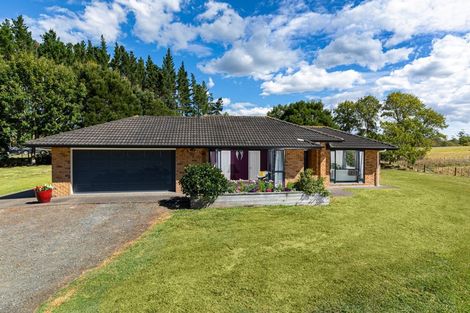 Photo of property in 16 Kennedy Road, Dairy Flat, Albany, 0792