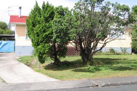 Photo of property in 51 Thornlow Street, Glendene, Auckland, 0602