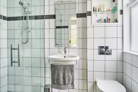 Photo of property in 31 Nikau Street, Eastbourne, Lower Hutt, 5013