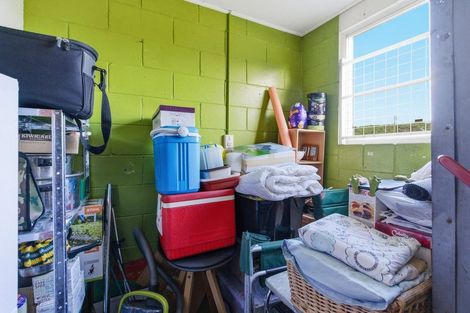 Photo of property in 28 Newcastle Street, Riversdale, 9776