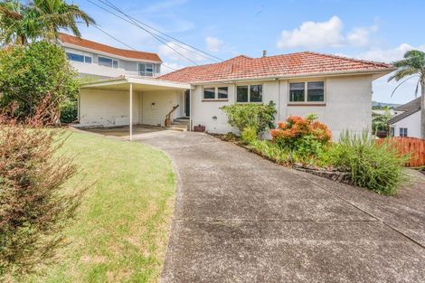 Photo of property in 86 Mellons Bay Road, Mellons Bay, Auckland, 2014