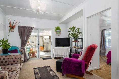 Photo of property in 28 Ormond Road, Whataupoko, Gisborne, 4010