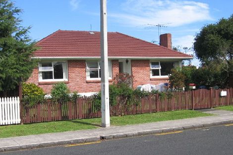 Photo of property in 2/10 Laureston Avenue, Papatoetoe, Auckland, 2025