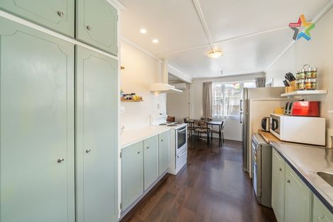 Photo of property in 43 August Street, Stokes Valley, Lower Hutt, 5019