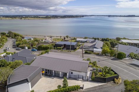 Photo of property in 28 Mount Pleasant Road, Mount Pleasant, Christchurch, 8081