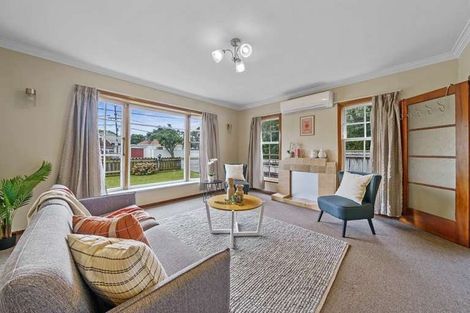 Photo of property in 212 Waiwhetu Road, Waterloo, Lower Hutt, 5011