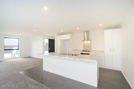 Photo of property in 154b Pacific Drive, Fitzherbert, Palmerston North, 4410
