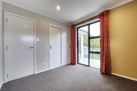 Photo of property in 27 Rarangi Way, Owhiro Bay, Wellington, 6023