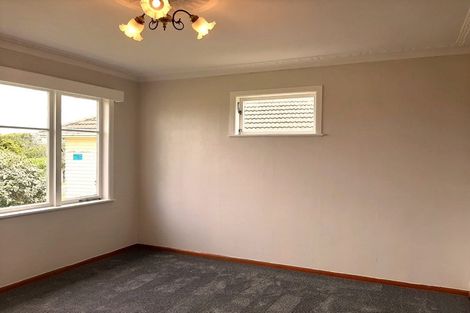 Photo of property in 10 Oakdale Road, Mount Roskill, Auckland, 1041