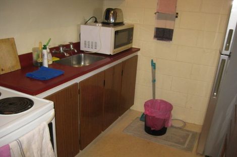 Photo of property in 2/219 Grant Road, Thorndon, Wellington, 6011