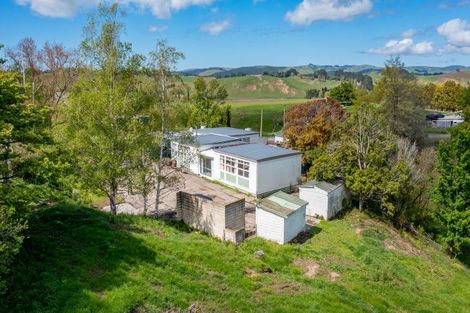 Photo of property in Wallingford School, 27 Bird Road, Wallingford, Waipukurau, 4284