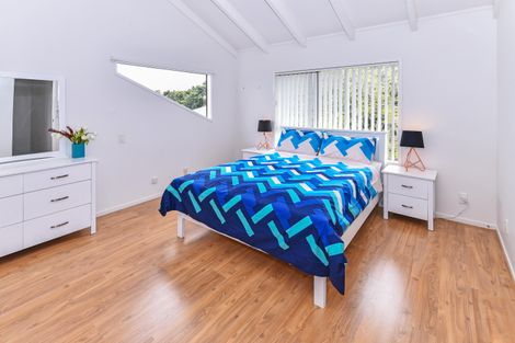 Photo of property in 24 Deodar Place, Totara Heights, Auckland, 2105