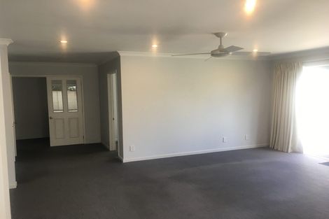 Photo of property in 11 Hanover Place, Ilam, Christchurch, 8041