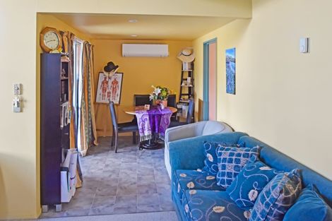 Photo of property in 12 Ahuriri Drive, Omarama, 9412