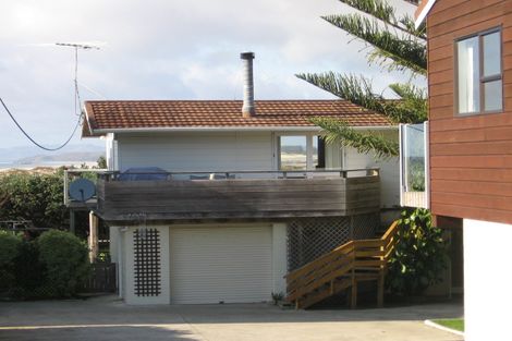 Photo of property in 74 Wintle Street, Mangawhai Heads, Mangawhai, 0505