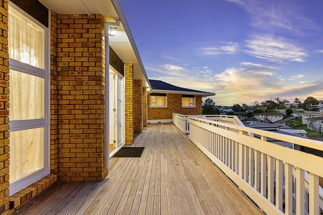 Photo of property in 6 Mahinga Place, Massey, Auckland, 0614