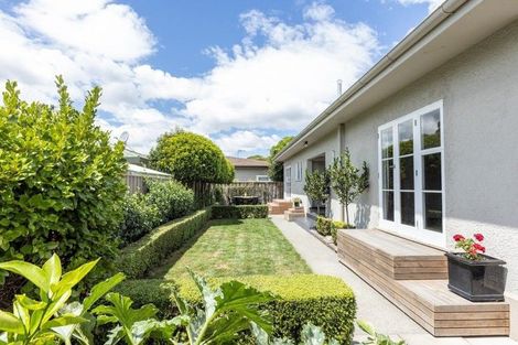 Photo of property in 98 Duchess Crescent, Mayfair, Hastings, 4122