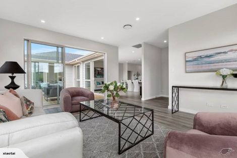 Photo of property in 137 Godfrey Drive, Orewa, 0931