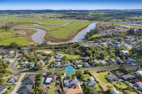 Photo of property in 22 Makiri Street, Helensville, 0800