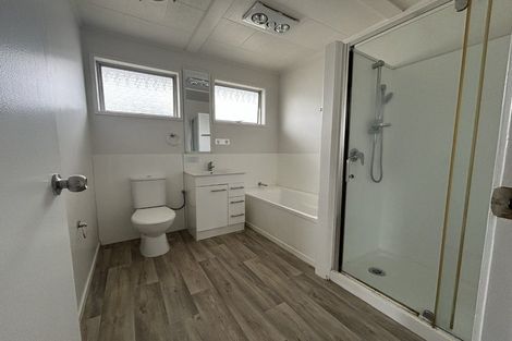 Photo of property in 4 Kopara Place, Clendon Park, Auckland, 2103