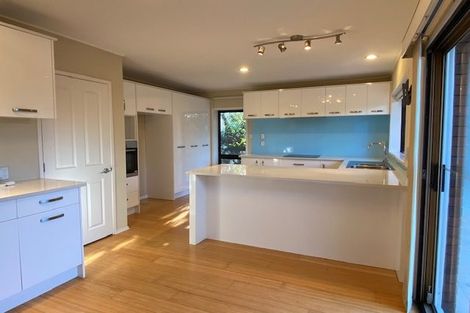 Photo of property in 5 Fielding Crescent, Farm Cove, Auckland, 2012