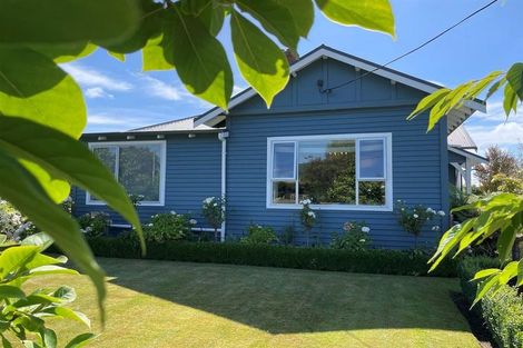 Photo of property in 12 Parsonage Road, Waimate, 7924