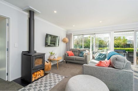 Photo of property in 16 Flaxgrove Place, Parklands, Christchurch, 8083