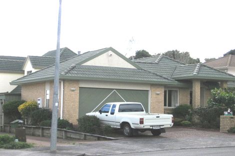 Photo of property in 2/16 Chale Place, Somerville, Auckland, 2014