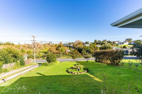 Photo of property in 30 Bickerstaffe Road, Maungaturoto, 0520