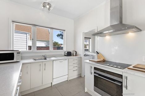 Photo of property in 95 Miramar Avenue, Miramar, Wellington, 6022