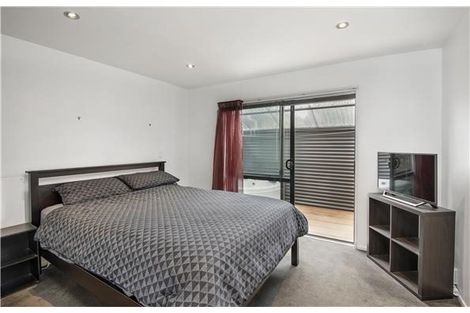 Photo of property in 3/450 Barbadoes Street, Edgeware, Christchurch, 8013