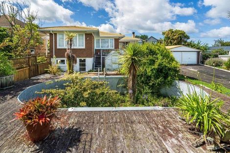 Photo of property in 3 Lavelle Road, Henderson, Auckland, 0612