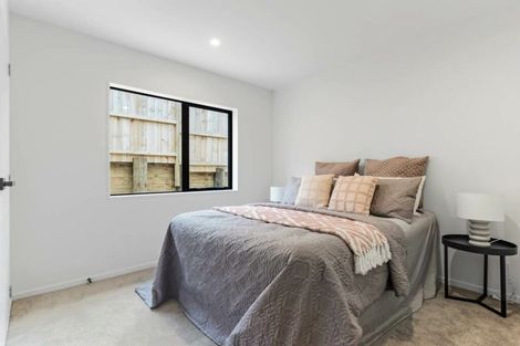Photo of property in 3/7 Alston Avenue, Kelston, Auckland, 0602