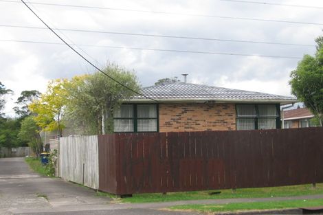 Photo of property in 2/82 Portage Road, New Lynn, Auckland, 0600