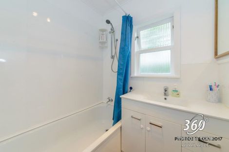 Photo of property in 8 Galway Avenue, Hokowhitu, Palmerston North, 4410