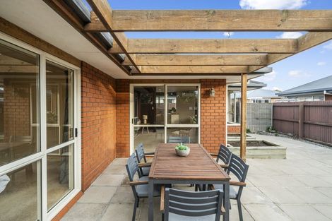 Photo of property in 33 Daniels Road, Redwood, Christchurch, 8051