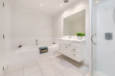 Photo of property in 5h Puka Street, Onehunga, Auckland, 1061