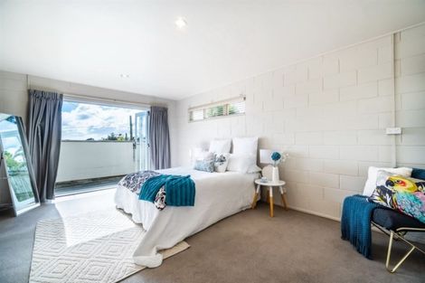 Photo of property in 8 Catrina Avenue, Birkenhead, Auckland, 0626