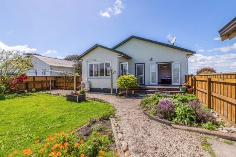 Photo of property in 6 South Featherston Road, South Featherston, Featherston, 5771