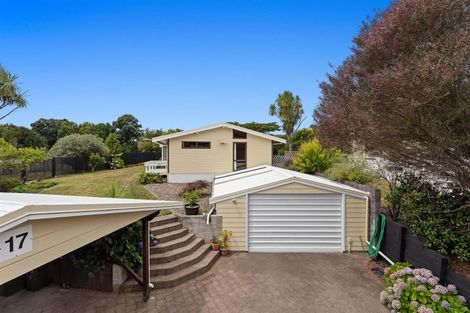 Photo of property in 17 Appleby Rise, Whakatane, 3120